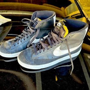 Nike Blazers Mid 77 Vintage Woman’s 9 Black